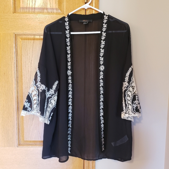 Forever 21 Contemporary Kimono - Picture 1 of 5